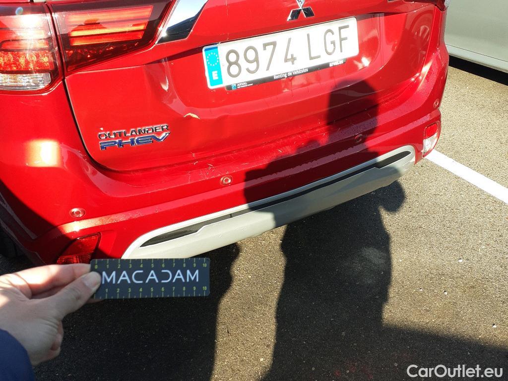  Mitsubishi  Outlander MITSUBISHI  / 2015 / 5P / todoterreno 2.4 PHEV Kaiteki Auto 4WD #8