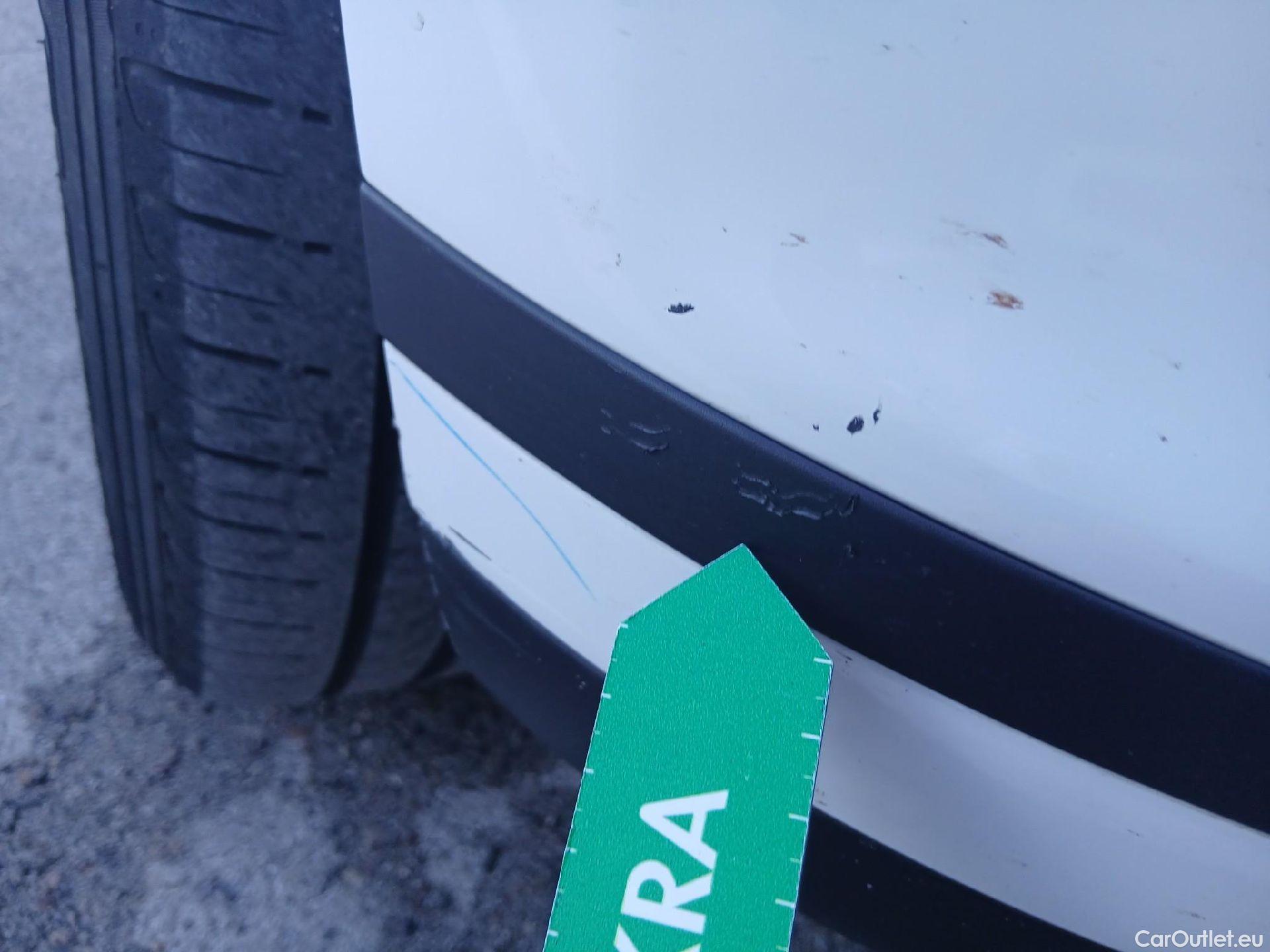  Land Rover  Range Rover LAND ROVER  Velar / 2017 / 5P / todoterreno 2.0 D180 132kW (180CV) S 4WD Auto #8