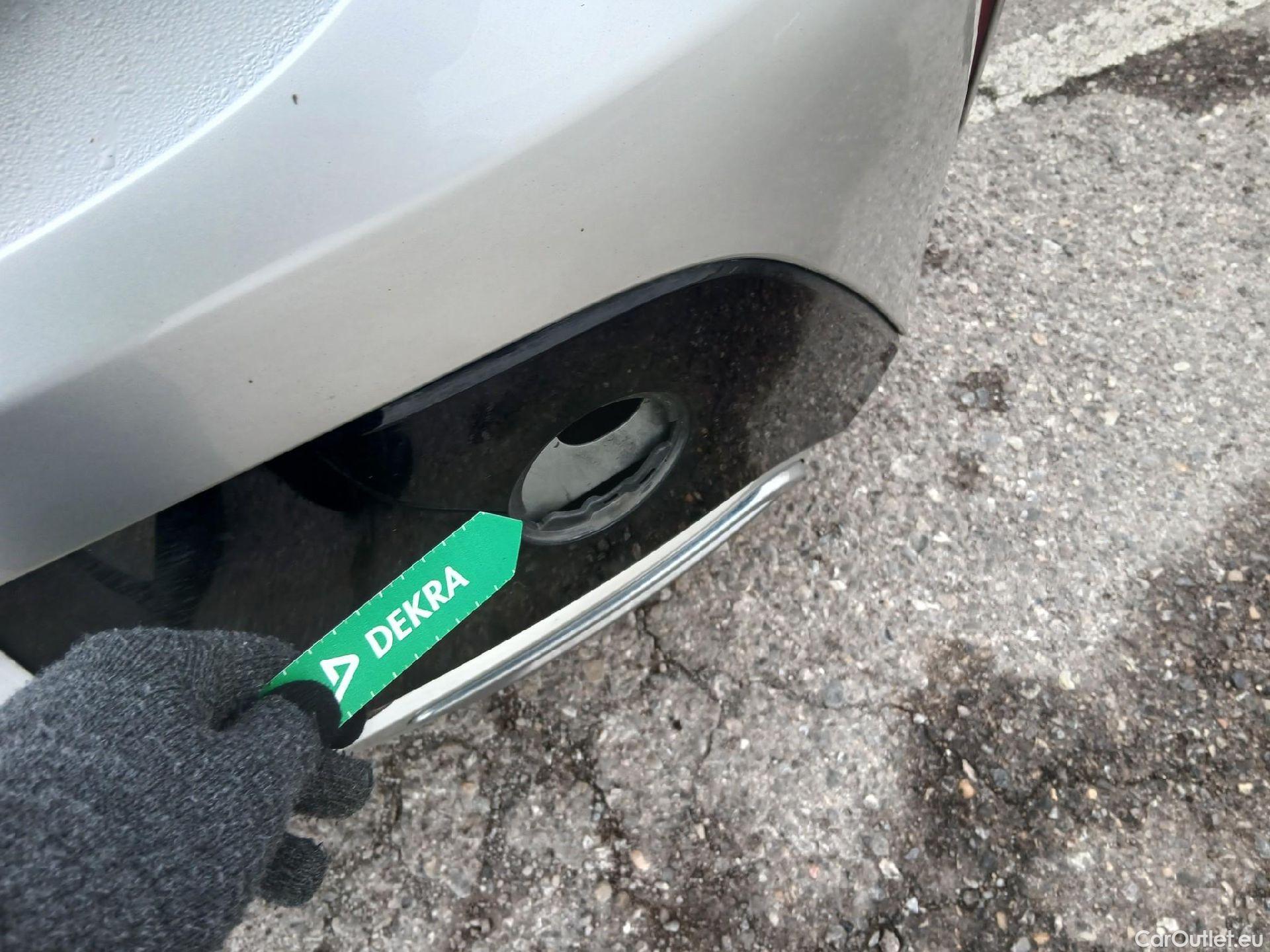  Toyota  Corolla TOYOTA  / 2019 / 5P / berlina con portón 2.0 180H ADVANCE E-CVT #9