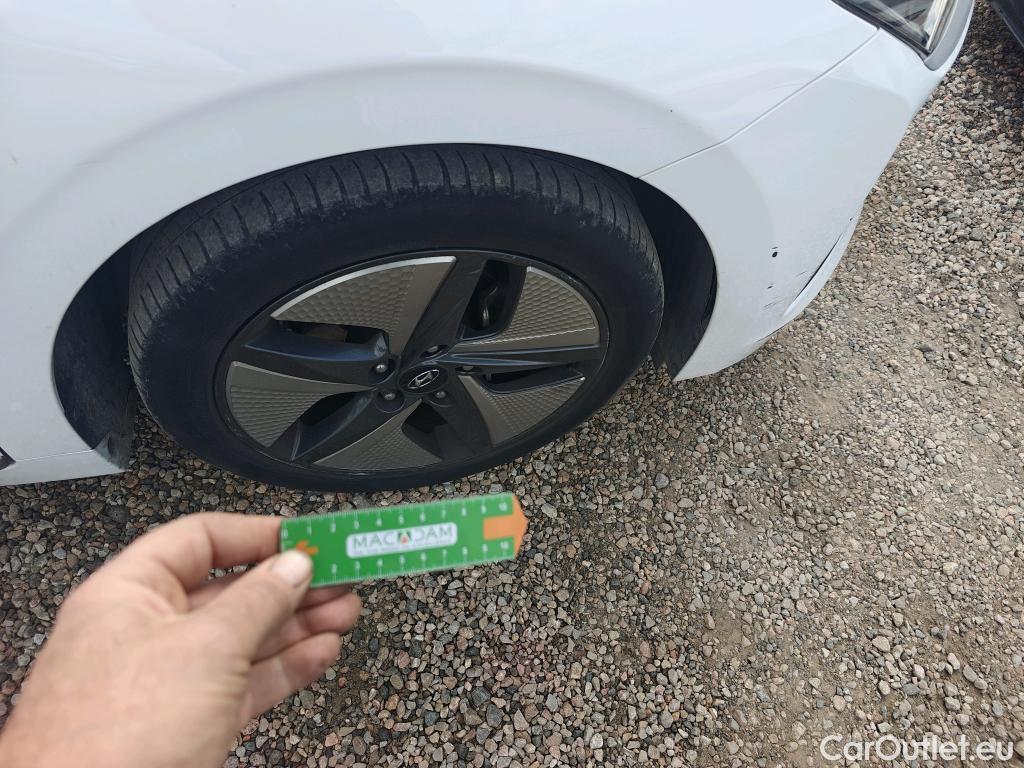  Hyundai   Ioniq HYUNDAI / 2019 / 5P / berlina con portón 1.6 GDI HEV Tecno DCT #5