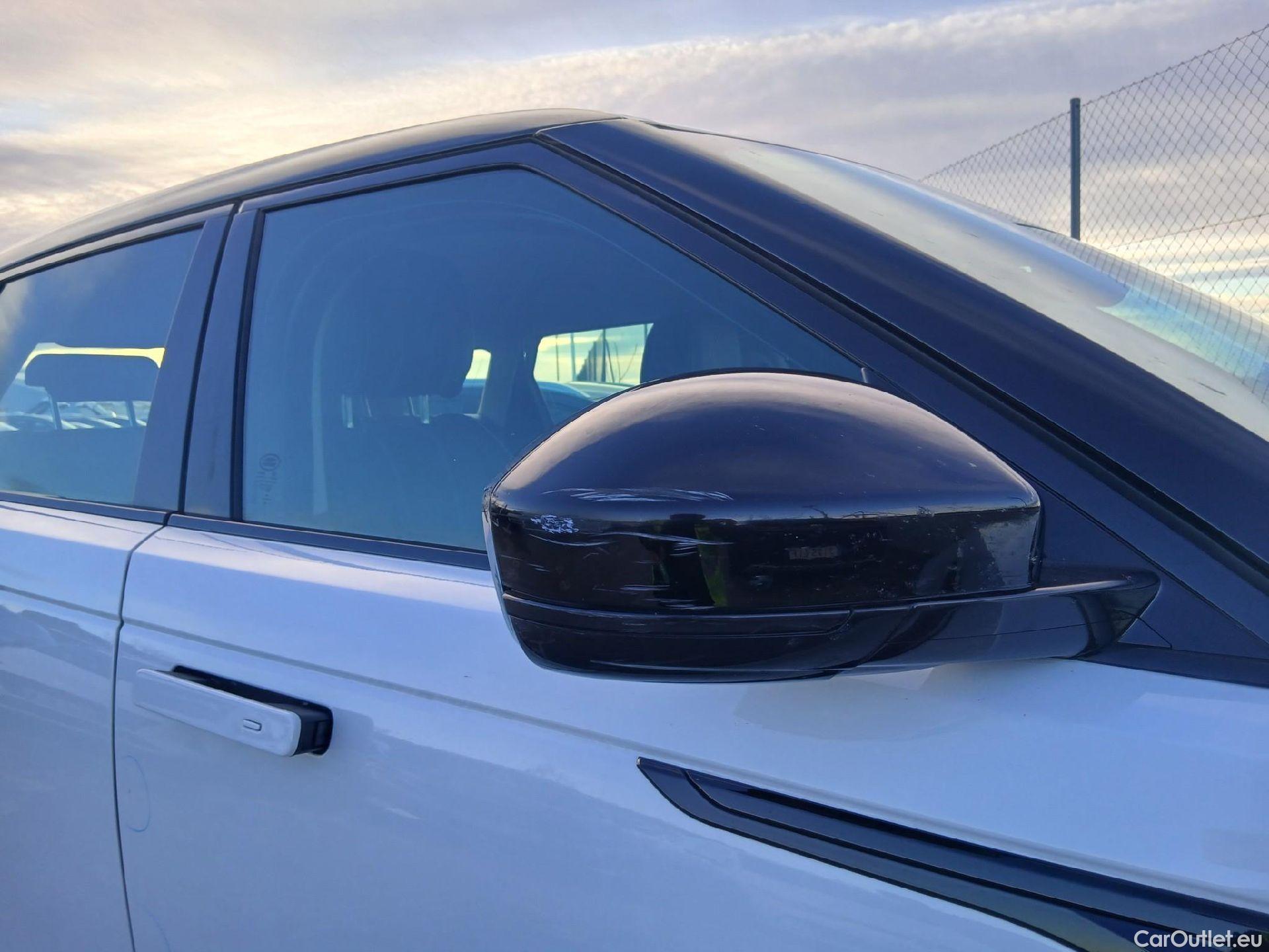  Land Rover  Range Rover LAND ROVER  Velar / 2017 / 5P / todoterreno 2.0 D180 132kW (180CV) S 4WD Auto #24