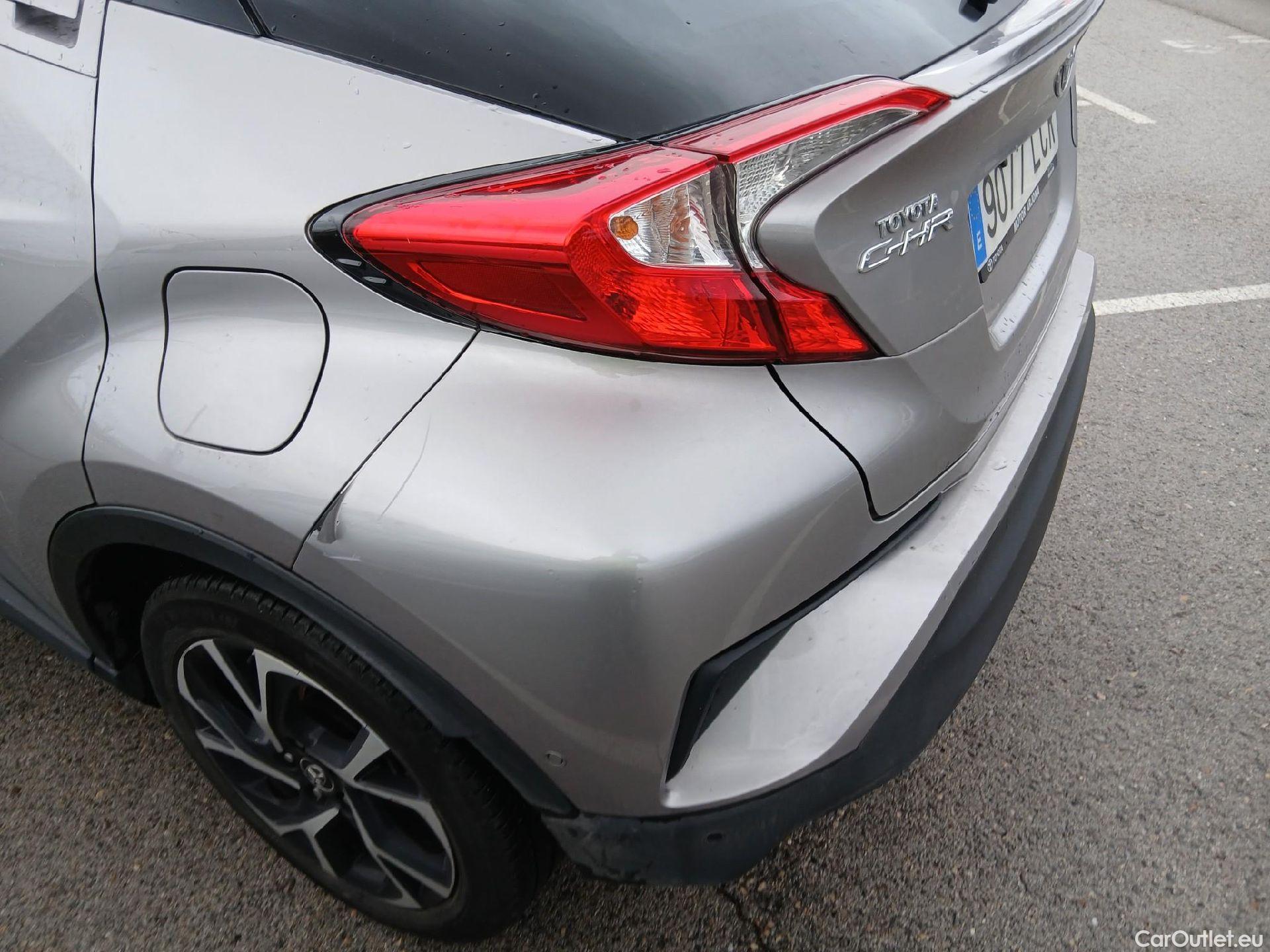  Toyota  C-HR TOYOTA  / 2016 / 5P / todoterreno 1.8 125H Advance (CX) #11