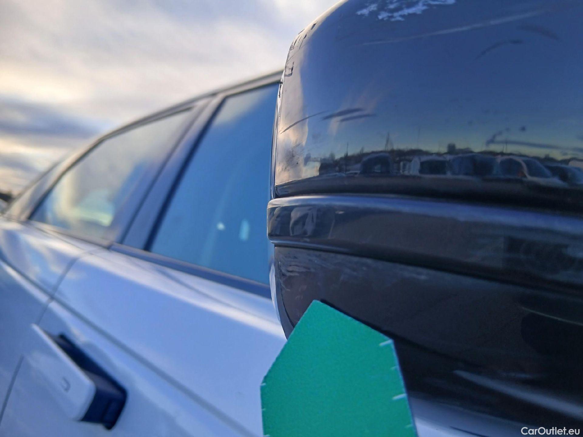  Land Rover  Range Rover LAND ROVER  Velar / 2017 / 5P / todoterreno 2.0 D180 132kW (180CV) S 4WD Auto #31