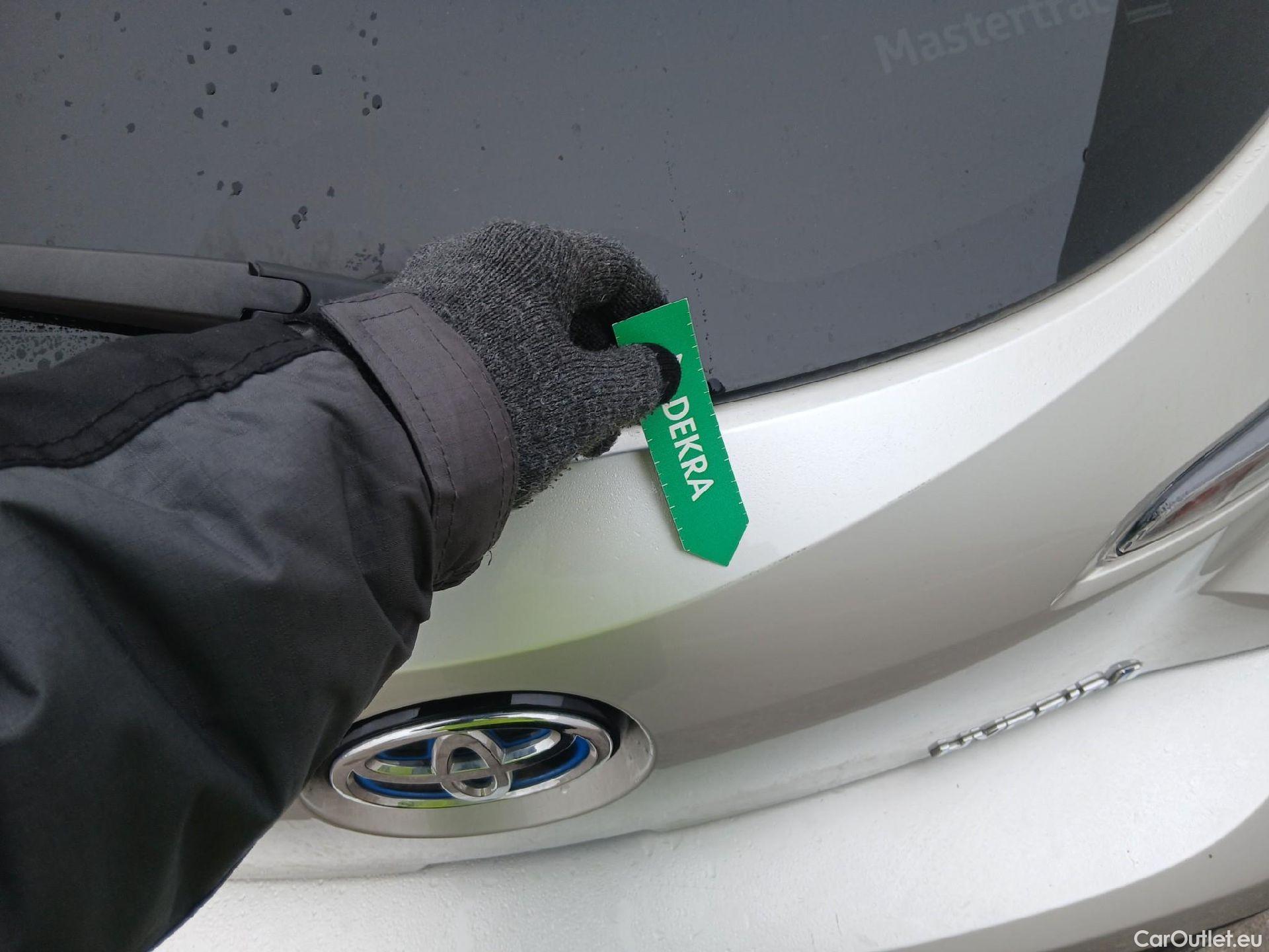  Toyota  Corolla TOYOTA  / 2019 / 5P / berlina con portón 2.0 180H ADVANCE E-CVT #8