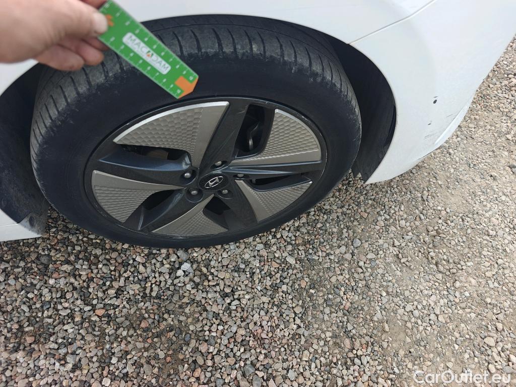  Hyundai   Ioniq HYUNDAI / 2019 / 5P / berlina con portón 1.6 GDI HEV Tecno DCT #6