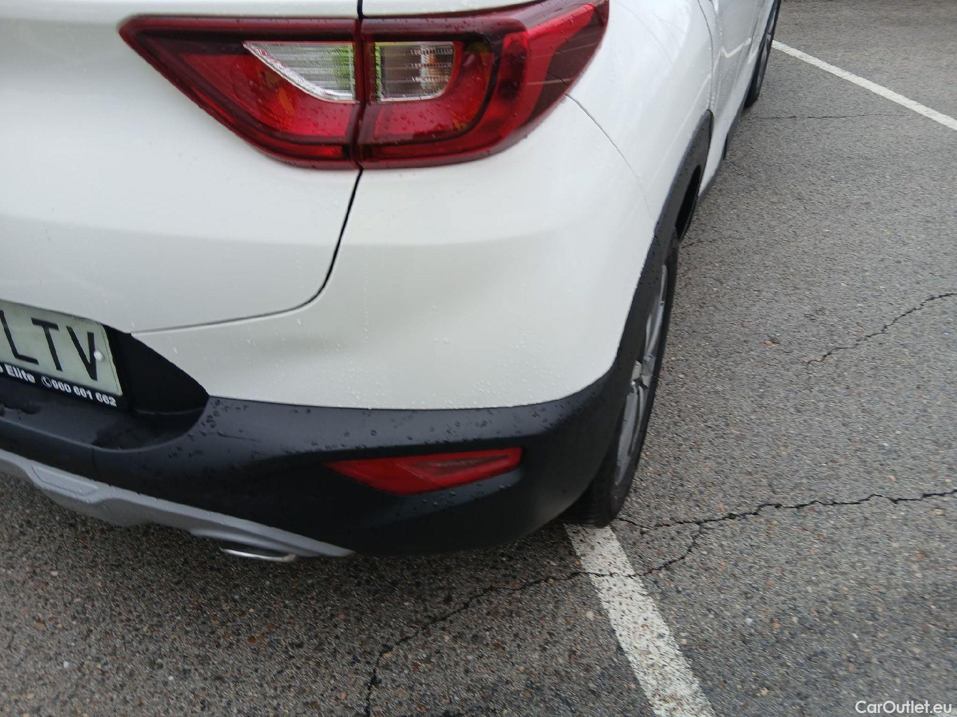  KIA  STONIC KIA  / 2017 / 5P / todoterreno 1.0 T-GDi 74kW (100CV) MHEV iMT Concept #15