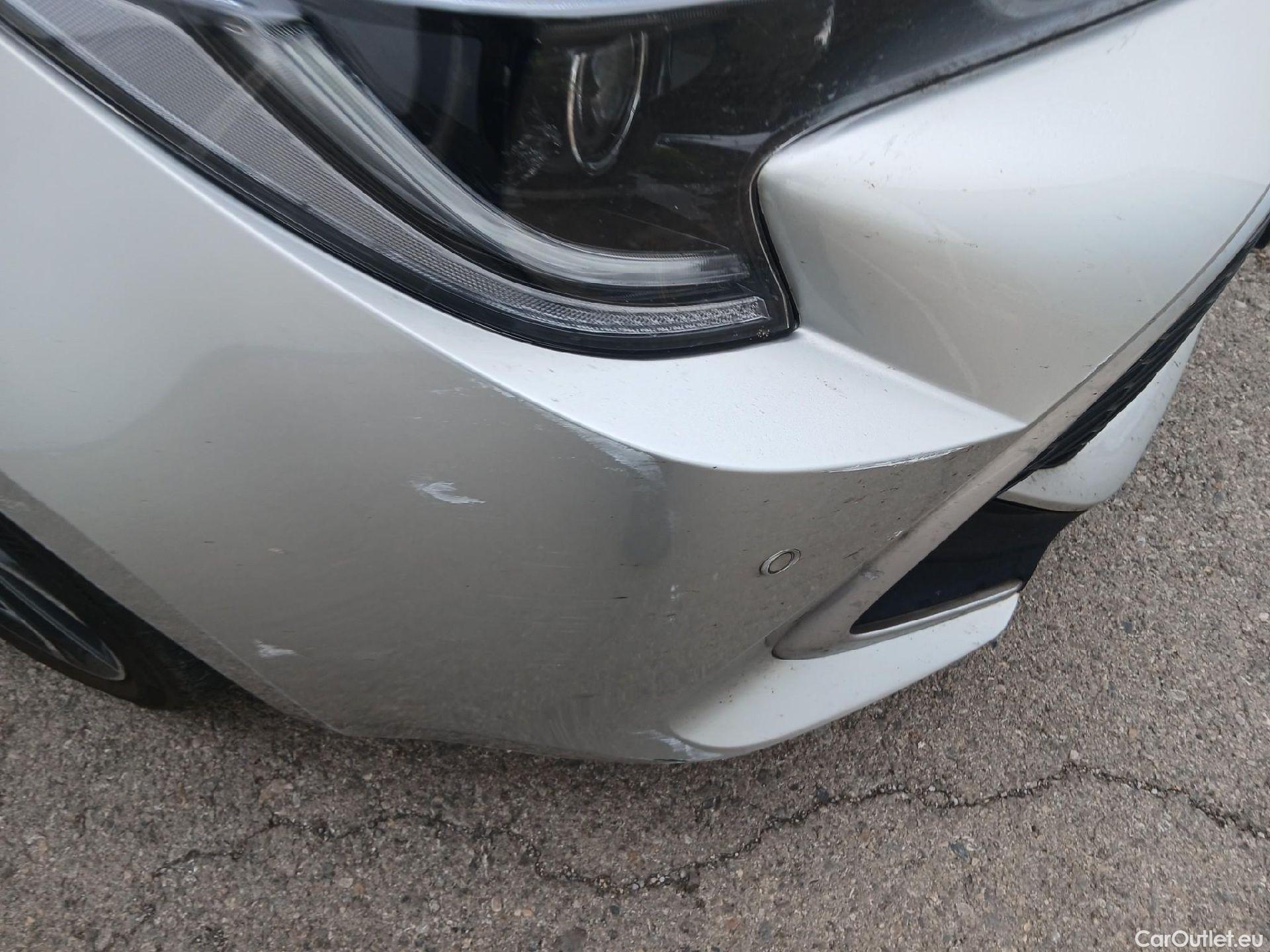  Toyota  Corolla TOYOTA  / 2019 / 5P / berlina con portón 2.0 180H ADVANCE E-CVT #3