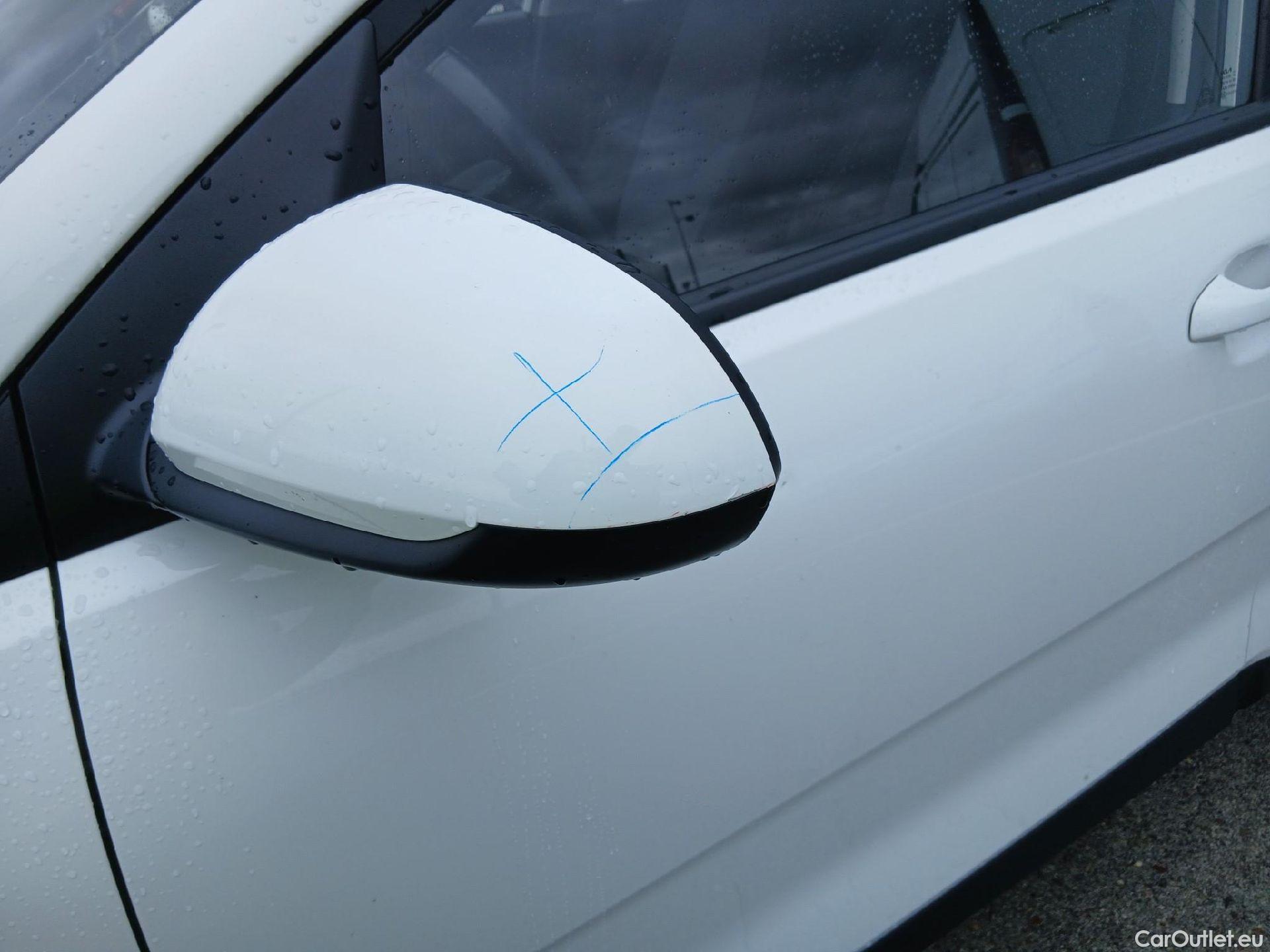  KIA  STONIC KIA  / 2017 / 5P / todoterreno 1.0 T-GDi 74kW (100CV) MHEV iMT Concept #8