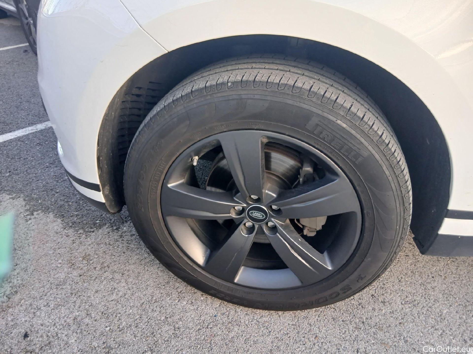  Land Rover  Range Rover LAND ROVER  Velar / 2017 / 5P / todoterreno 2.0 D180 132kW (180CV) S 4WD Auto #47