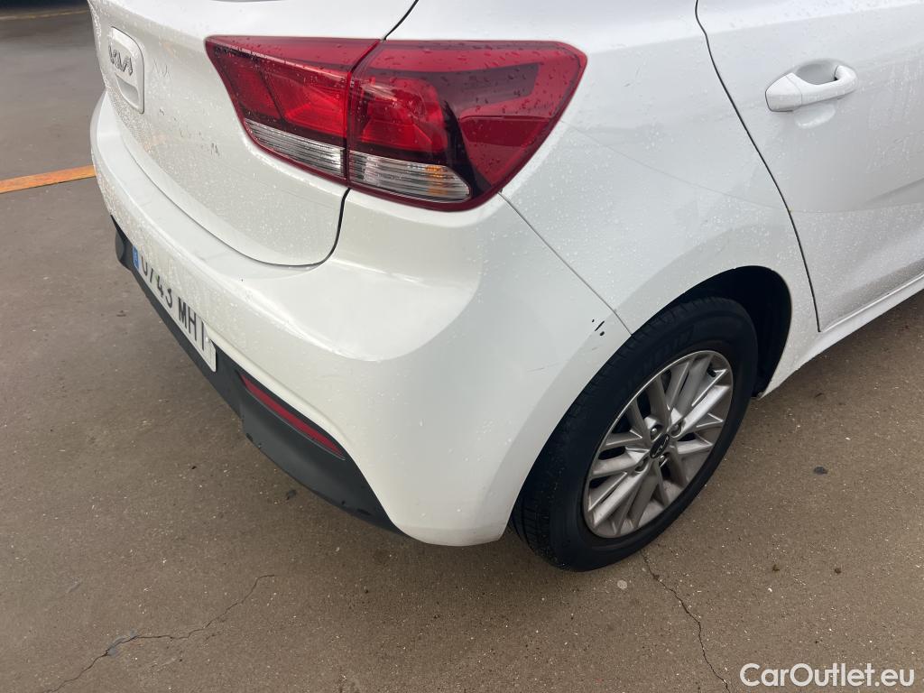  KIA  Rio KIA  / 2020 / 5P / berlina con portón 1.2 DPi 62kW (84CV) Concept #14