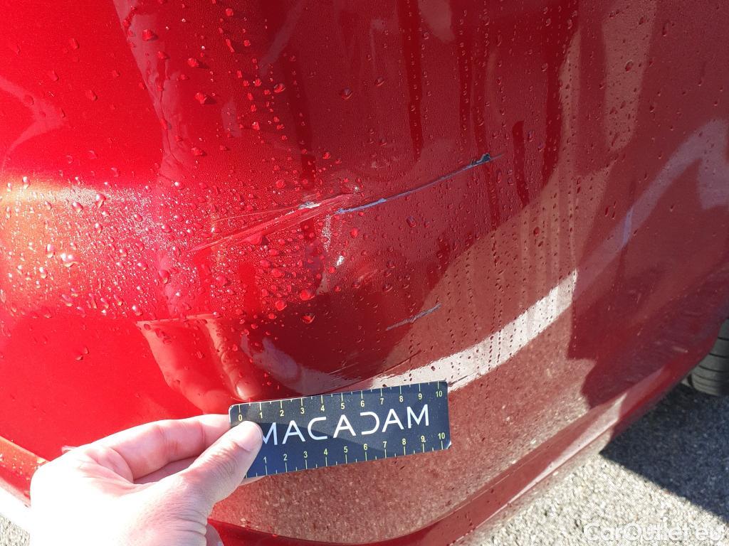  Mitsubishi  Outlander MITSUBISHI  / 2015 / 5P / todoterreno 2.4 PHEV Kaiteki Auto 4WD #11