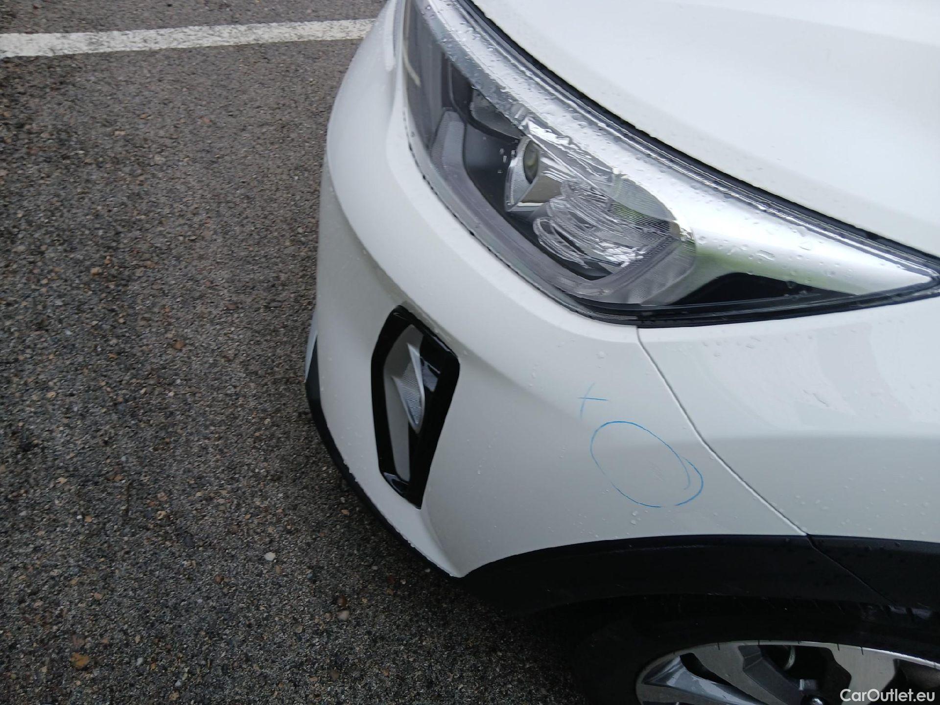  KIA  STONIC KIA  / 2017 / 5P / todoterreno 1.0 T-GDi 74kW (100CV) MHEV iMT Concept #4