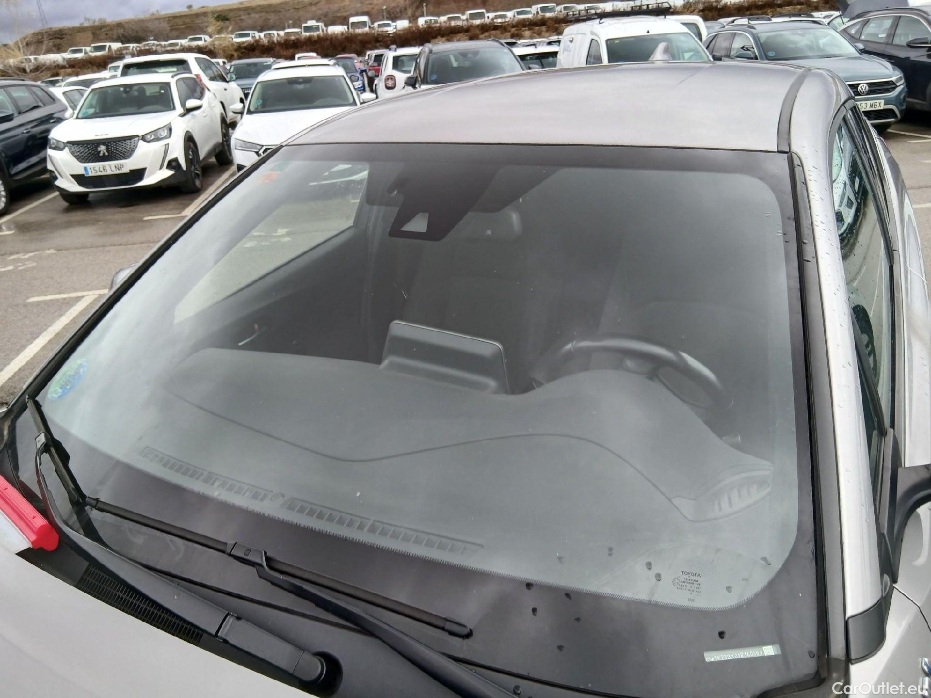  Toyota  C-HR TOYOTA  / 2016 / 5P / todoterreno 1.8 125H Advance (CX) #5