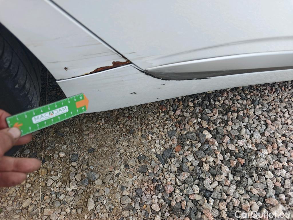  Hyundai   Ioniq HYUNDAI / 2019 / 5P / berlina con portón 1.6 GDI HEV Tecno DCT #8