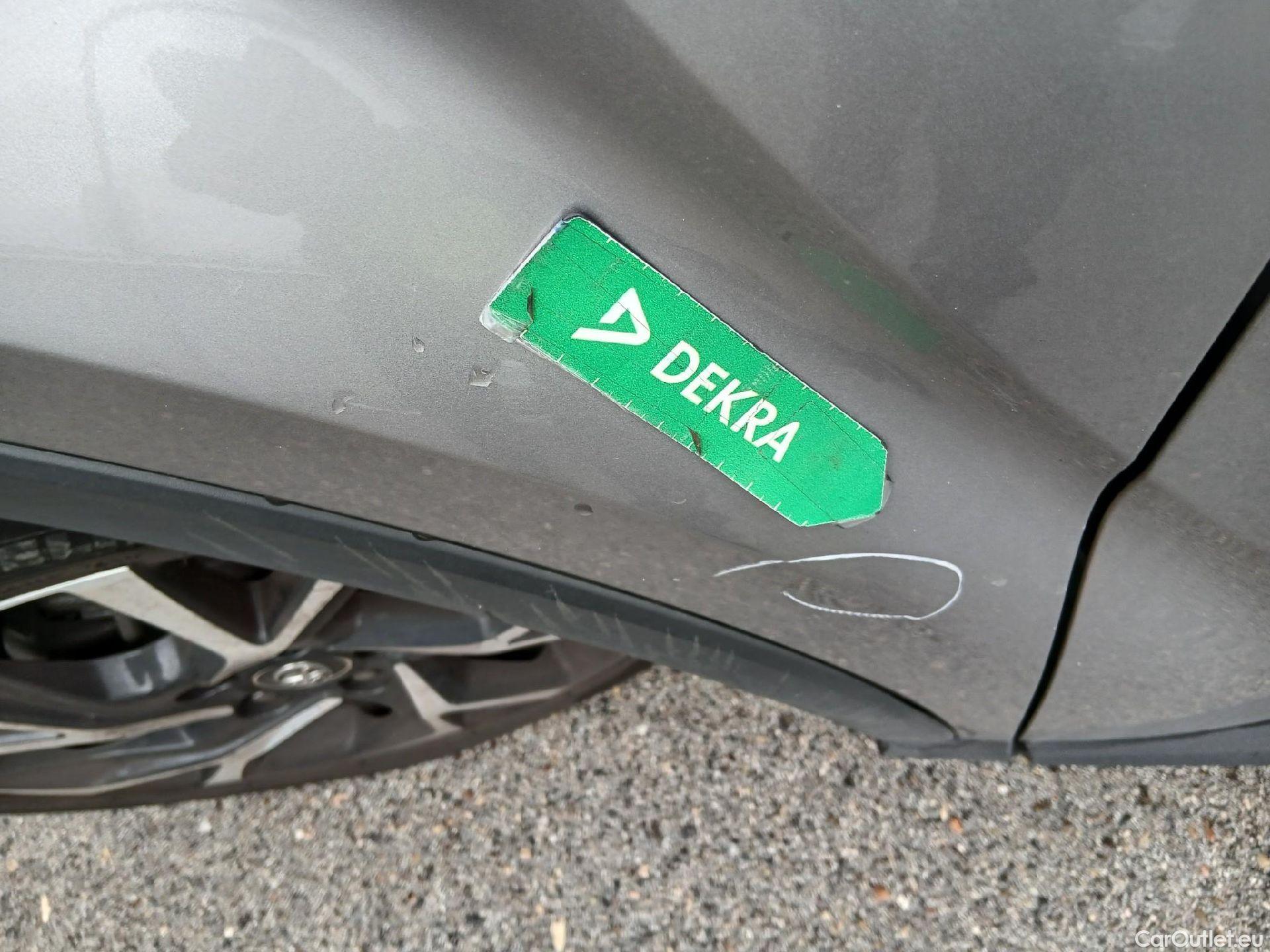  Toyota  C-HR TOYOTA  / 2016 / 5P / todoterreno 1.8 125H Advance (CX) #7