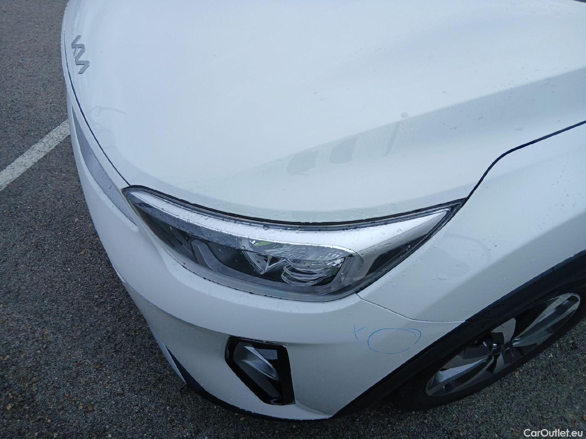  KIA  STONIC KIA  / 2017 / 5P / todoterreno 1.0 T-GDi 74kW (100CV) MHEV iMT Concept #3