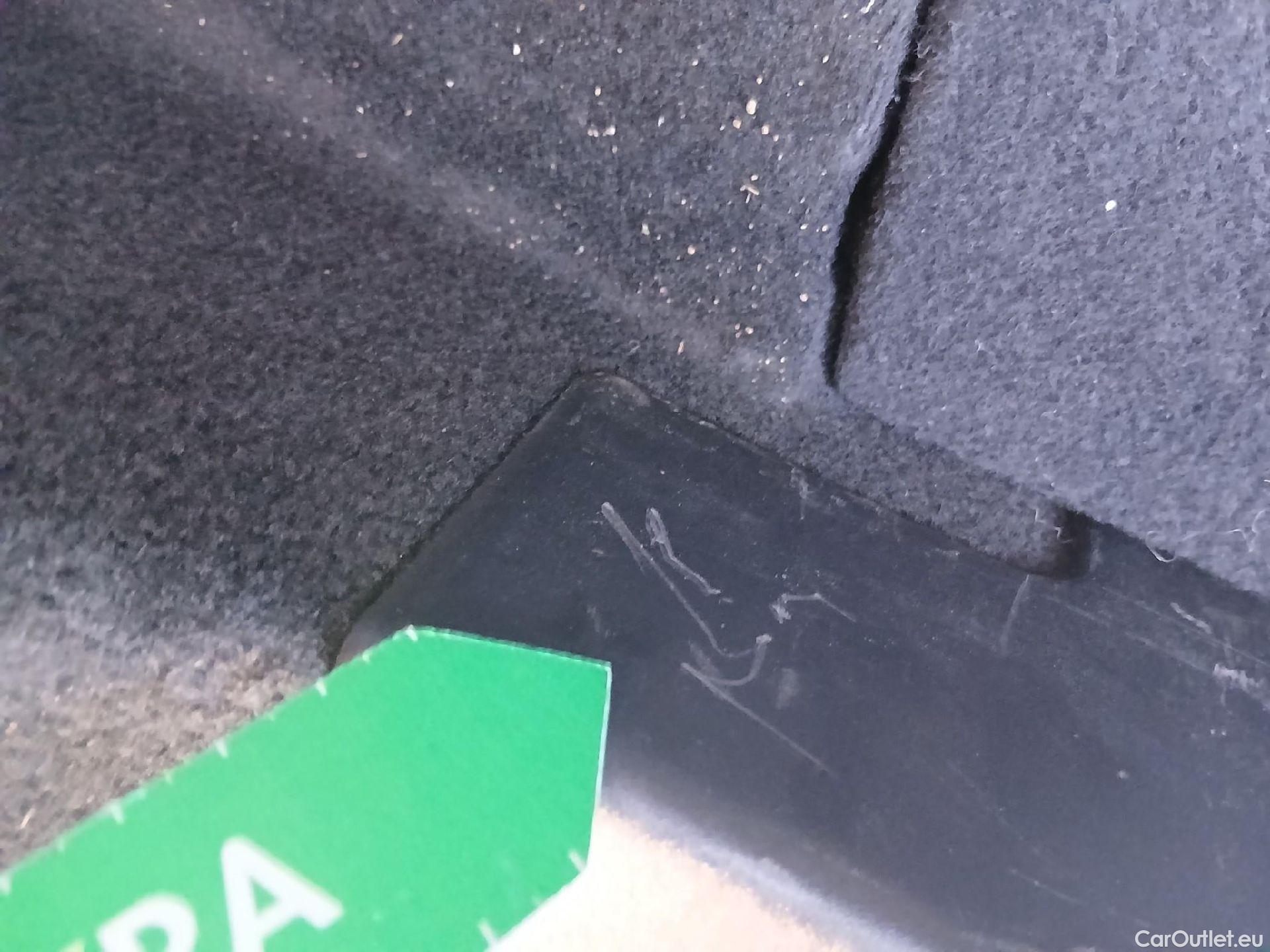  Land Rover  Range Rover LAND ROVER  Velar / 2017 / 5P / todoterreno 2.0 D180 132kW (180CV) S 4WD Auto #20