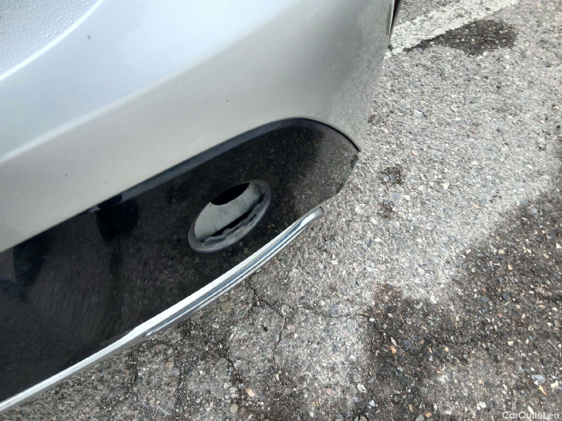  Toyota  Corolla TOYOTA  / 2019 / 5P / berlina con portón 2.0 180H ADVANCE E-CVT #10