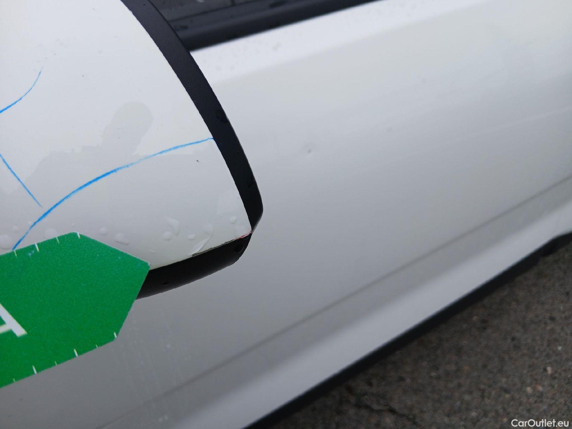  KIA  STONIC KIA  / 2017 / 5P / todoterreno 1.0 T-GDi 74kW (100CV) MHEV iMT Concept #7