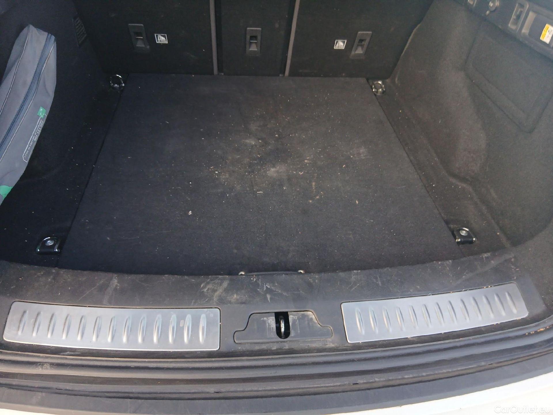  Land Rover  Range Rover LAND ROVER  Velar / 2017 / 5P / todoterreno 2.0 D180 132kW (180CV) S 4WD Auto #21