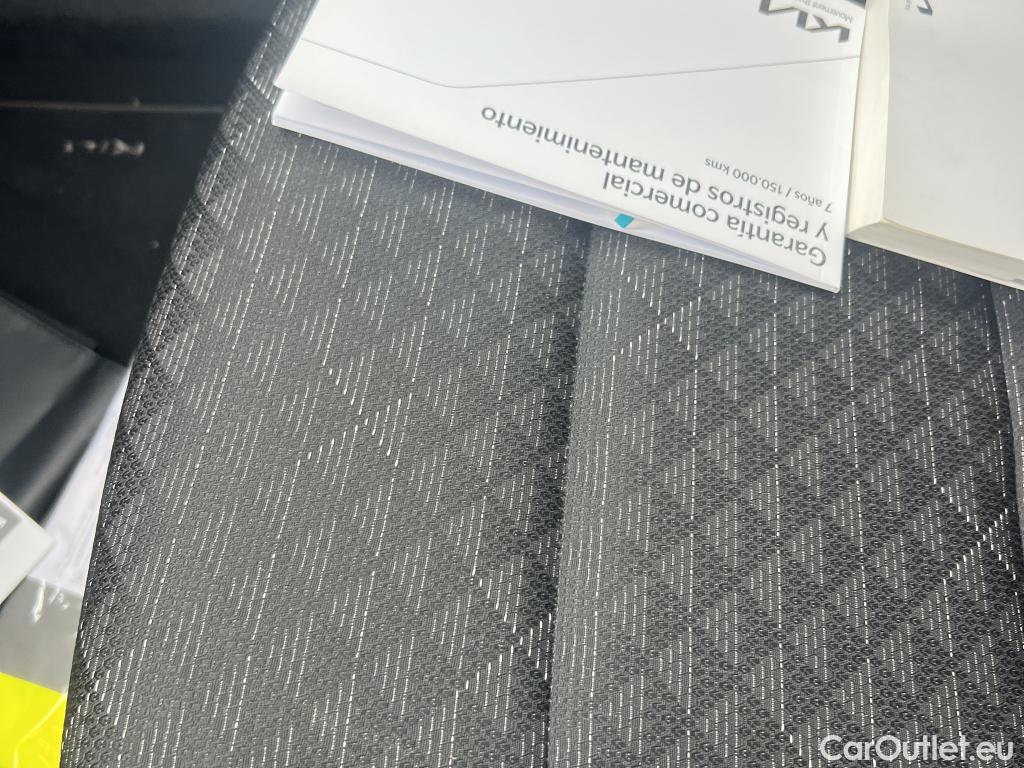  KIA  Rio KIA  / 2020 / 5P / berlina con portón 1.2 DPi 62kW (84CV) Concept #8