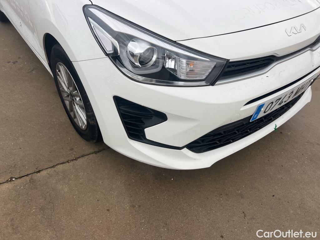  KIA  Rio KIA  / 2020 / 5P / berlina con portón 1.2 DPi 62kW (84CV) Concept #13