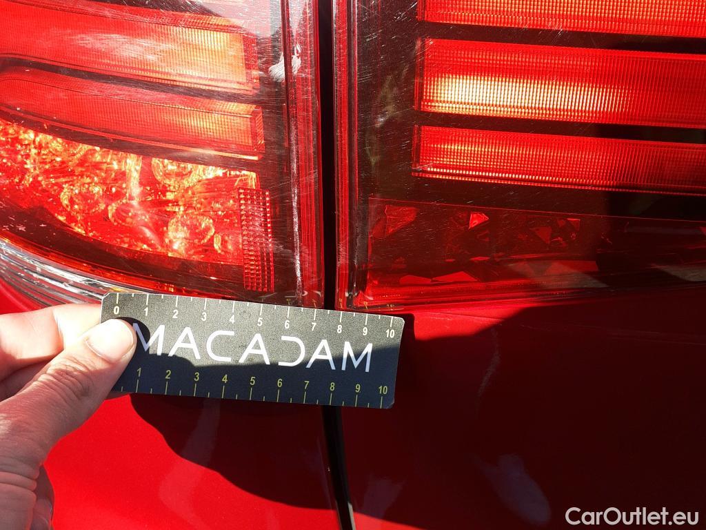  Mitsubishi  Outlander MITSUBISHI  / 2015 / 5P / todoterreno 2.4 PHEV Kaiteki Auto 4WD #33