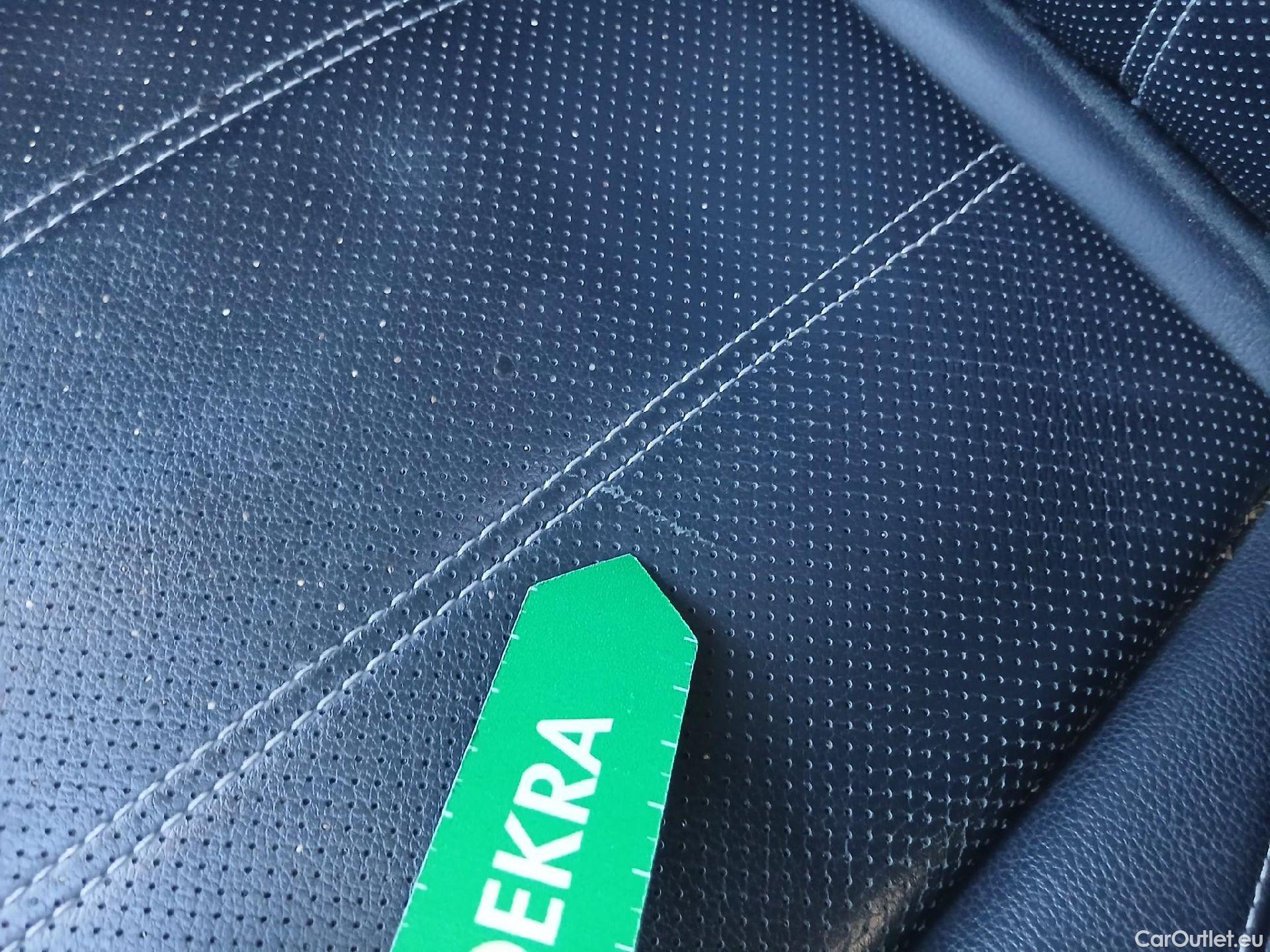  Land Rover  Range Rover LAND ROVER  Velar / 2017 / 5P / todoterreno 2.0 D180 132kW (180CV) S 4WD Auto #16