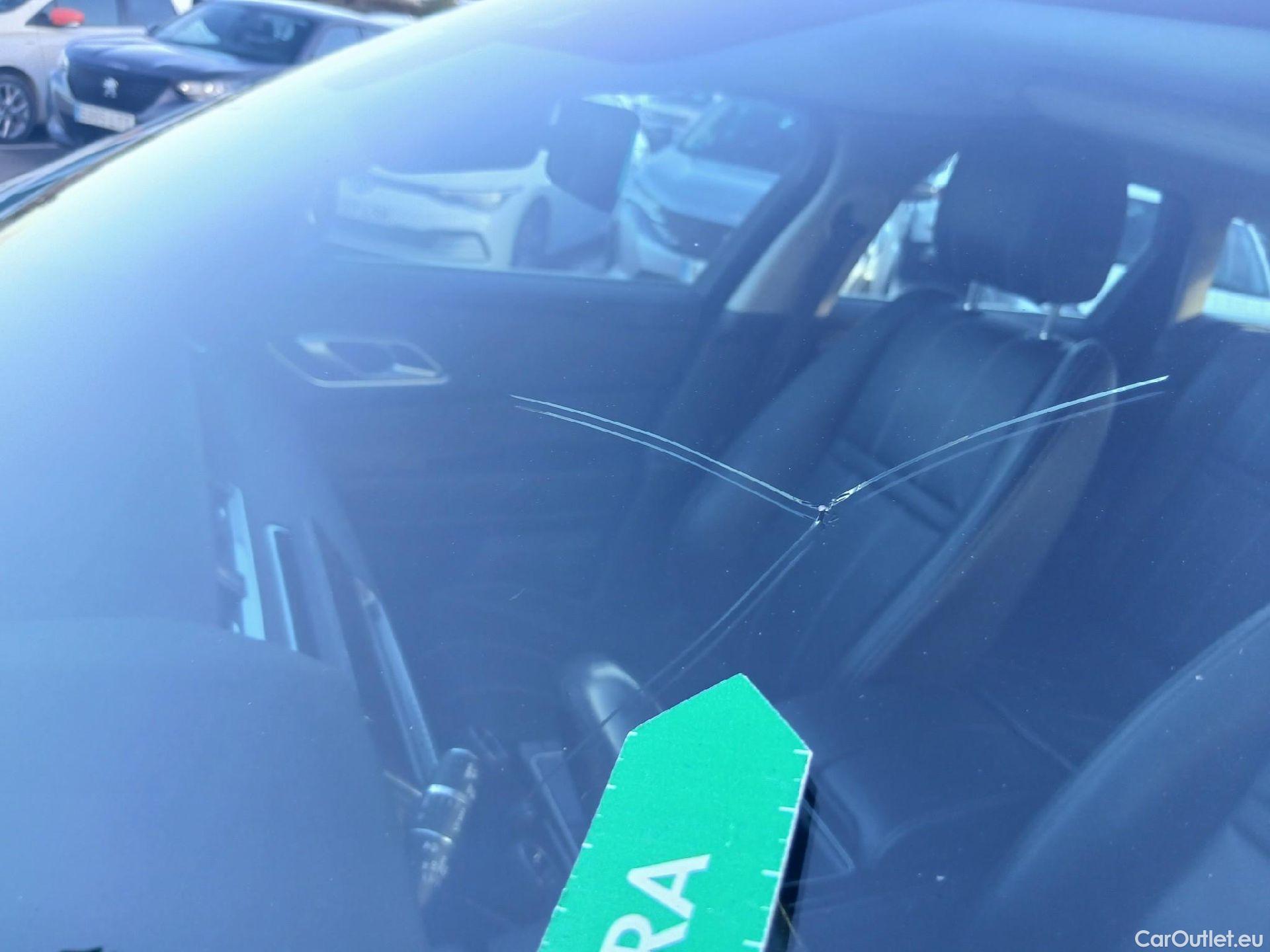  Land Rover  Range Rover LAND ROVER  Velar / 2017 / 5P / todoterreno 2.0 D180 132kW (180CV) S 4WD Auto #3