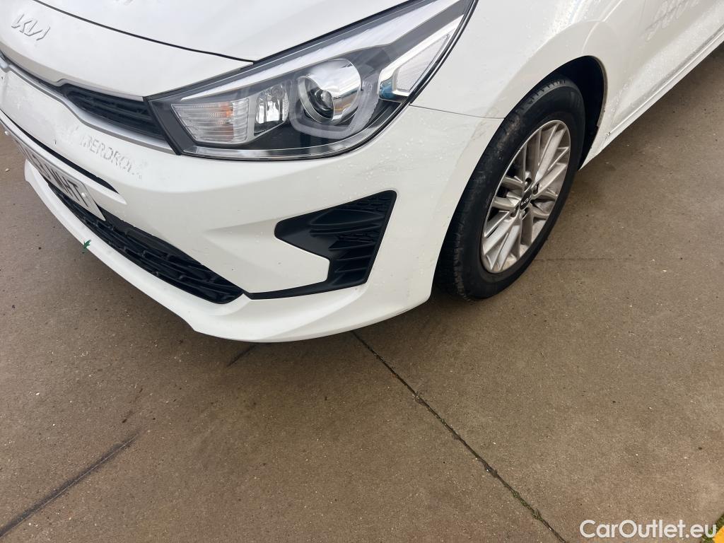  KIA  Rio KIA  / 2020 / 5P / berlina con portón 1.2 DPi 62kW (84CV) Concept #11