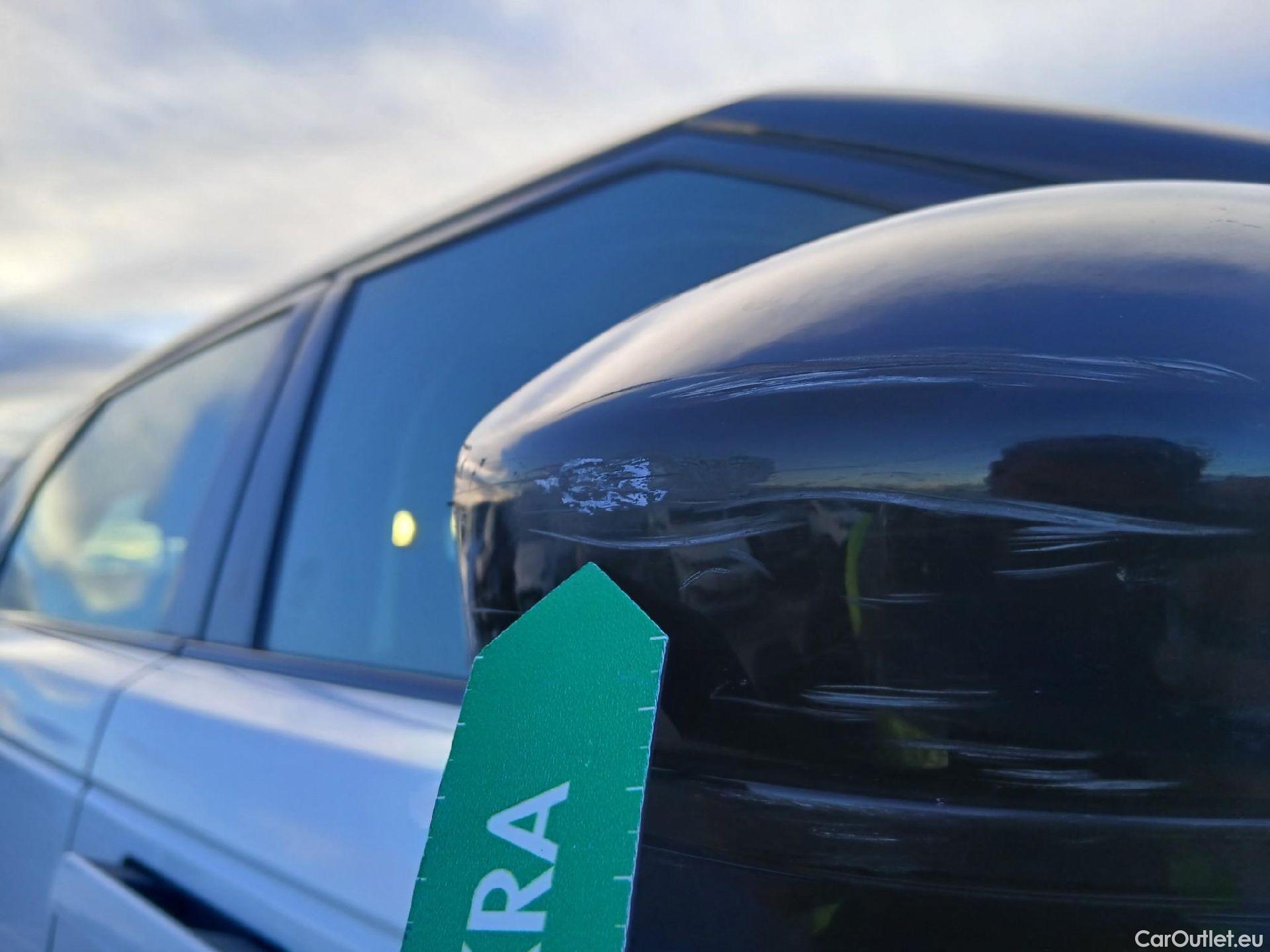  Land Rover  Range Rover LAND ROVER  Velar / 2017 / 5P / todoterreno 2.0 D180 132kW (180CV) S 4WD Auto #25