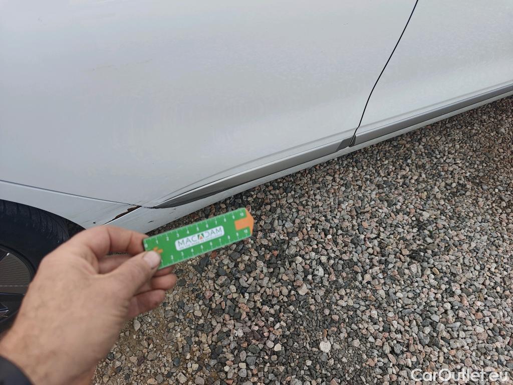  Hyundai   Ioniq HYUNDAI / 2019 / 5P / berlina con portón 1.6 GDI HEV Tecno DCT #18