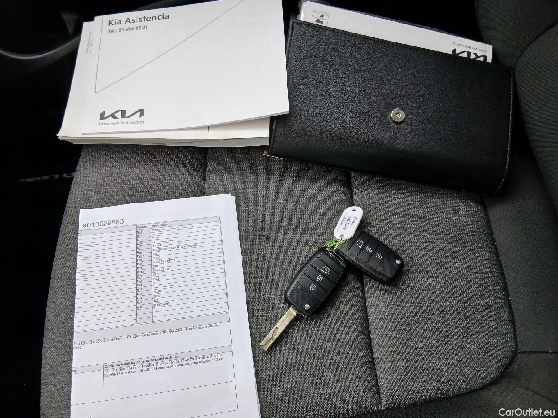  KIA  STONIC KIA  / 2017 / 5P / todoterreno 1.0 T-GDi 74kW (100CV) MHEV iMT Concept #1