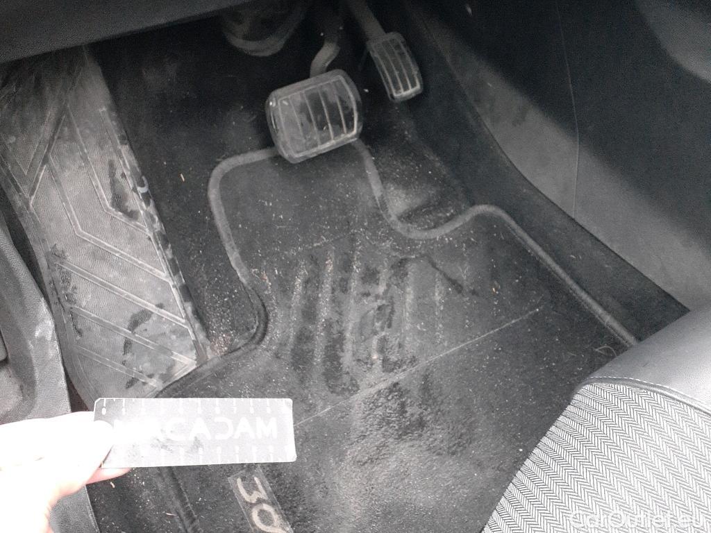  Peugeot  3008 PEUGEOT  Hybrid / 2020 / 5P / todoterreno 225 e-EAT8 Allure #13