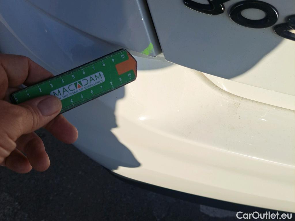  Peugeot  308 PEUGEOT  / 2017 / 5P / berlina con portón 5p Active Pack BlueHDi 130 S&S #31