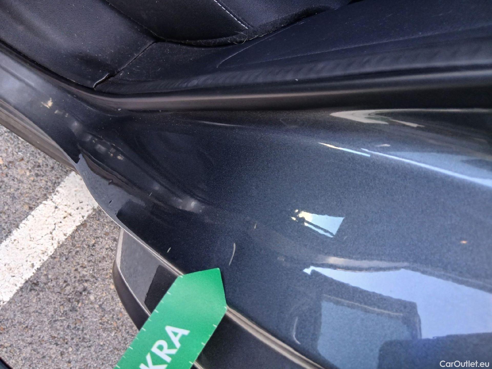  Nissan  Qashqai NISSAN  / 2021 / 5P / todoterreno DIG-T 103kW N-Connecta (Skyline Pack) #4