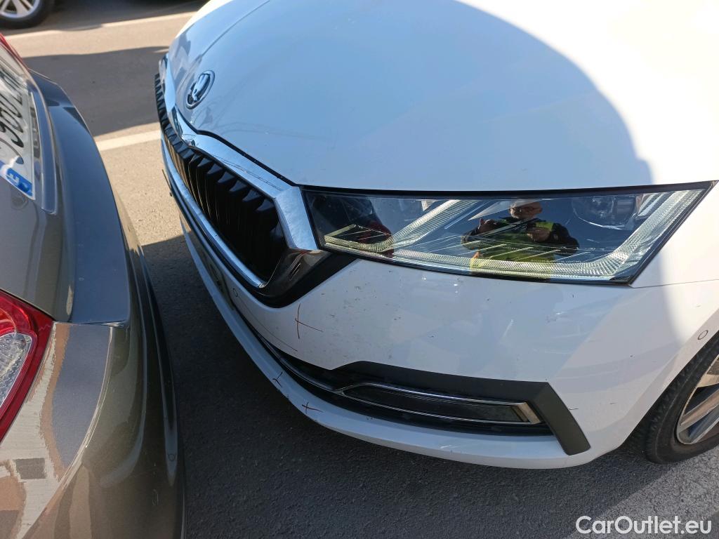  Skoda  Octavia SKODA  / 2020 / 5P / familiar Combi 2.0 TDI 110kW (150CV) DSG Style #15