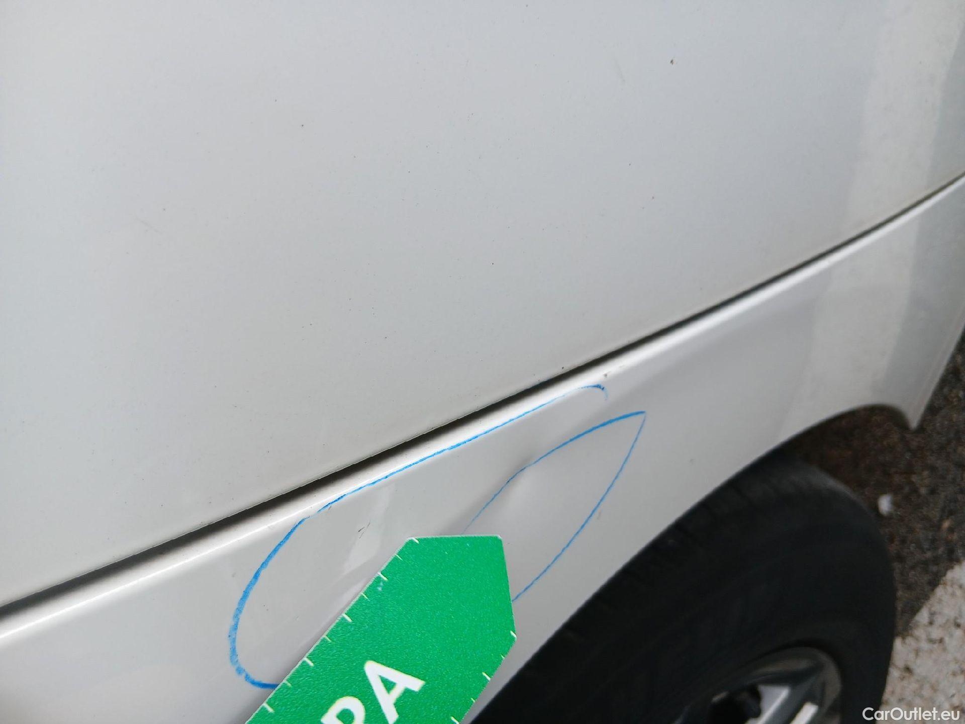  Peugeot  308 PEUGEOT  / 2021 / 5P / berlina con portón 5P Active Pack BlueHDi 130 S&S MAN (AC2) #22