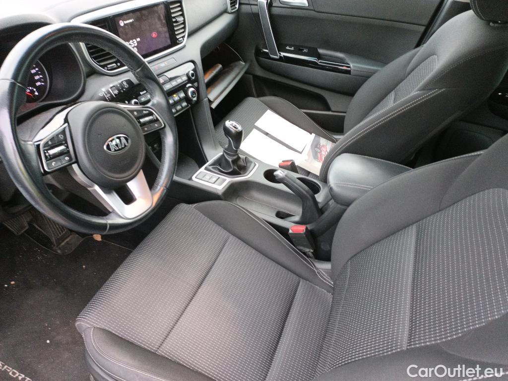  KIA  Sportage KIA  1.6MHEV Drive 100kW(136CV) 4x2(Crist Tintados) #21