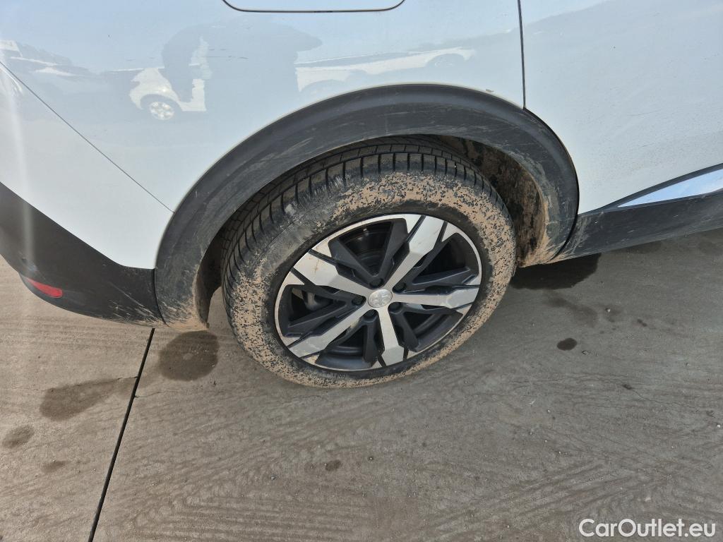  Peugeot  5008 PEUGEOT  / 2017 / 5P / todoterreno GT Line 1.6 PureTech 132kW (180CV) EAT8 #3