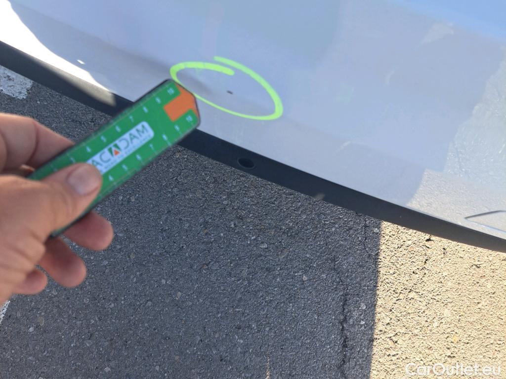  Peugeot  308 PEUGEOT  / 2017 / 5P / berlina con portón 5p Active Pack BlueHDi 130 S&S #29