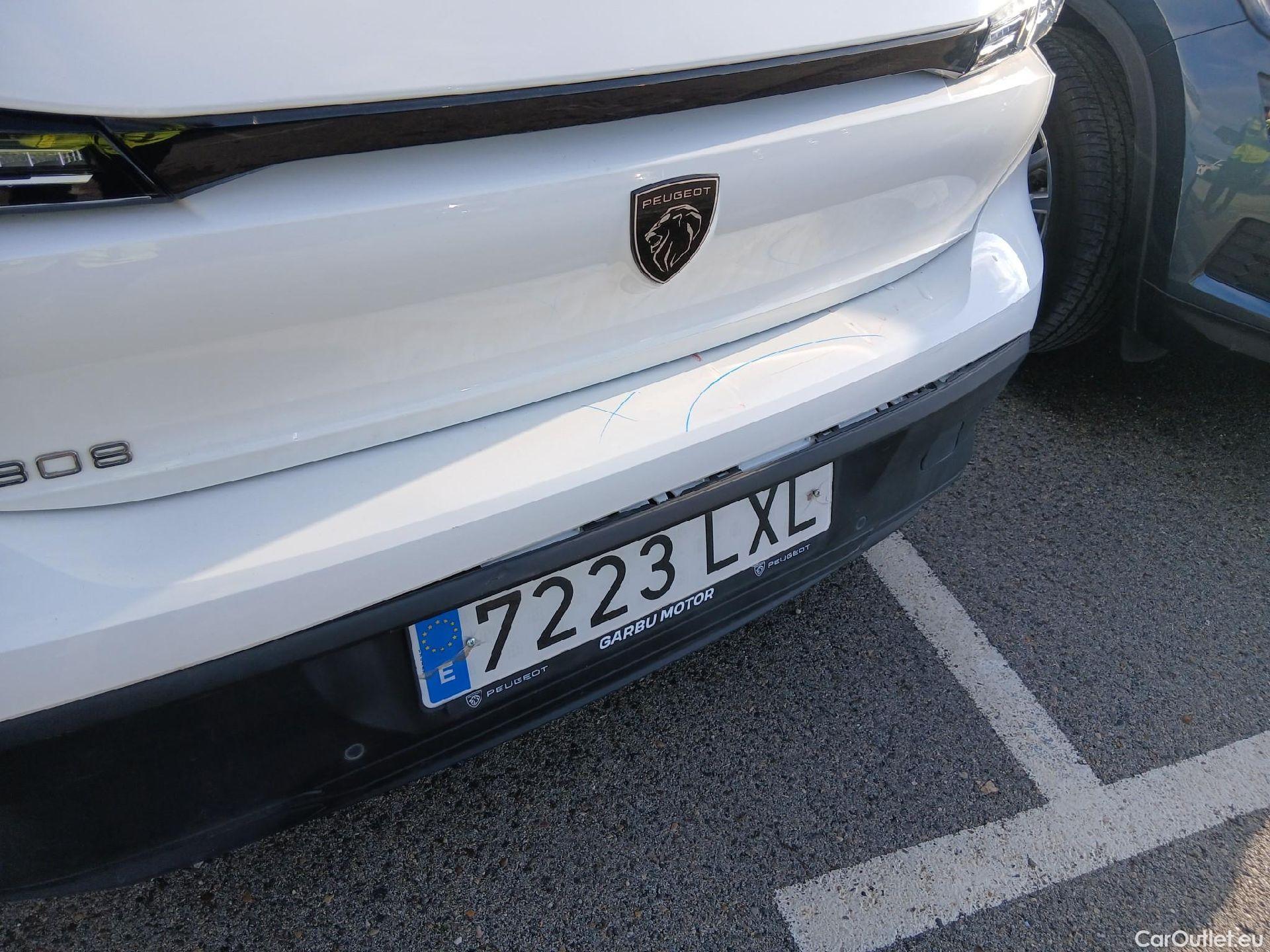  Peugeot  308 PEUGEOT  / 2021 / 5P / berlina con portón 5P Active Pack BlueHDi 130 S&S MAN (AC2) #20