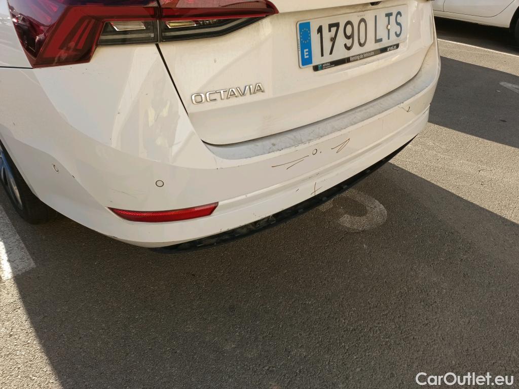  Skoda  Octavia SKODA  / 2020 / 5P / familiar Combi 2.0 TDI 110kW (150CV) DSG Style #18