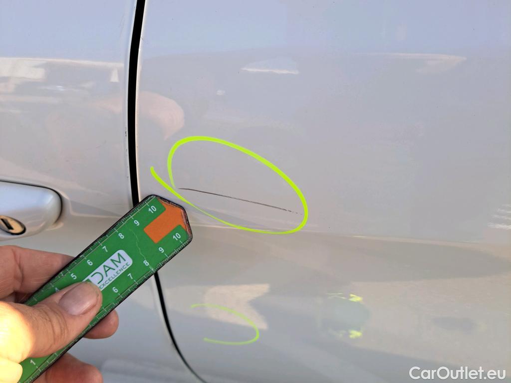  Peugeot  308 PEUGEOT  / 2017 / 5P / berlina con portón 5p Active Pack BlueHDi 130 S&S #33