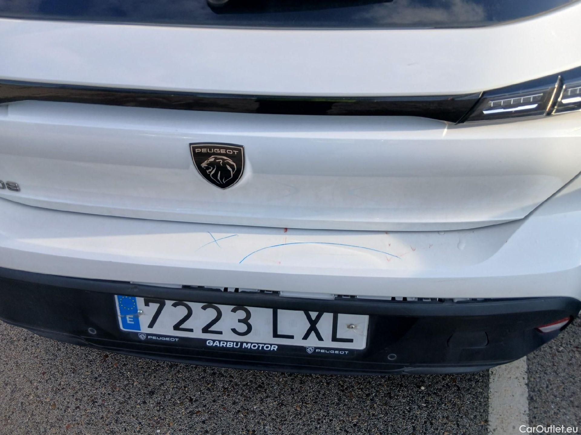  Peugeot  308 PEUGEOT  / 2021 / 5P / berlina con portón 5P Active Pack BlueHDi 130 S&S MAN (AC2) #17