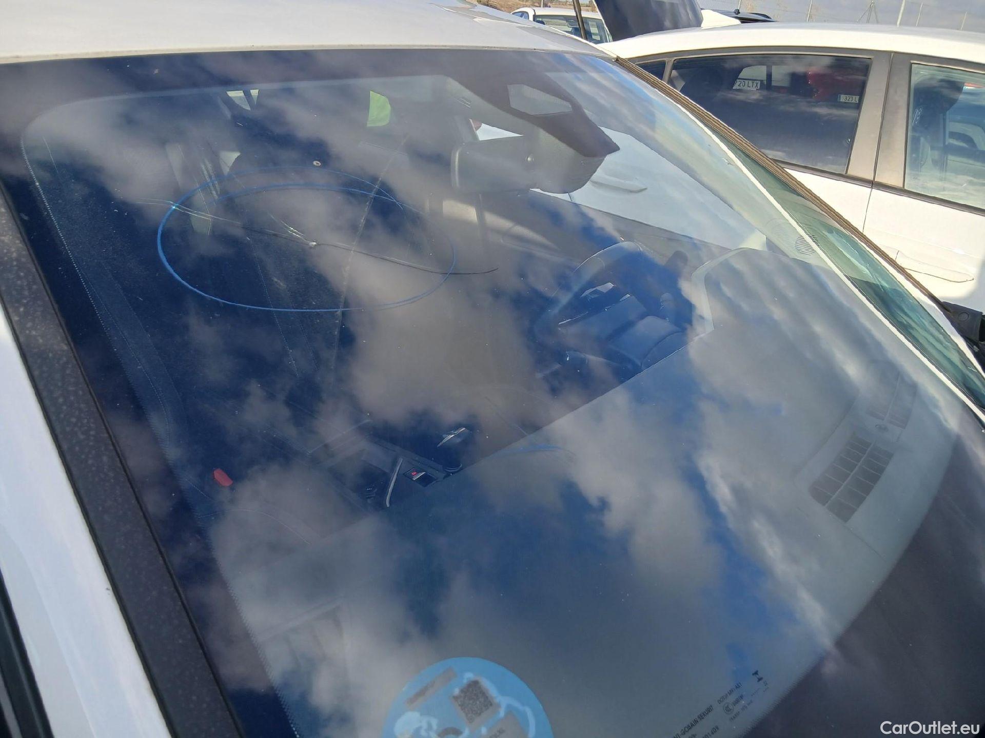  Peugeot  308 PEUGEOT  / 2021 / 5P / berlina con portón 5P Active Pack BlueHDi 130 S&S MAN (AC2) #7