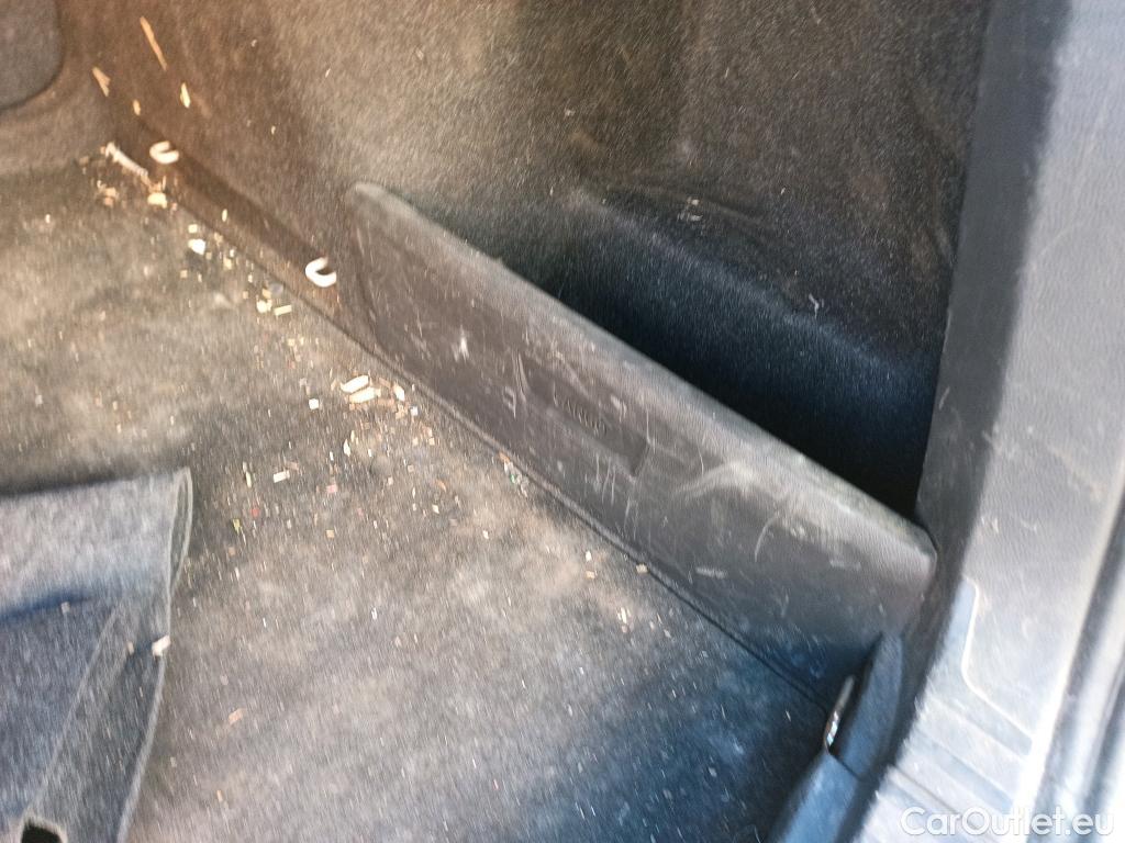  Skoda  Octavia SKODA  / 2020 / 5P / familiar Combi 2.0 TDI 110kW (150CV) DSG Style #36