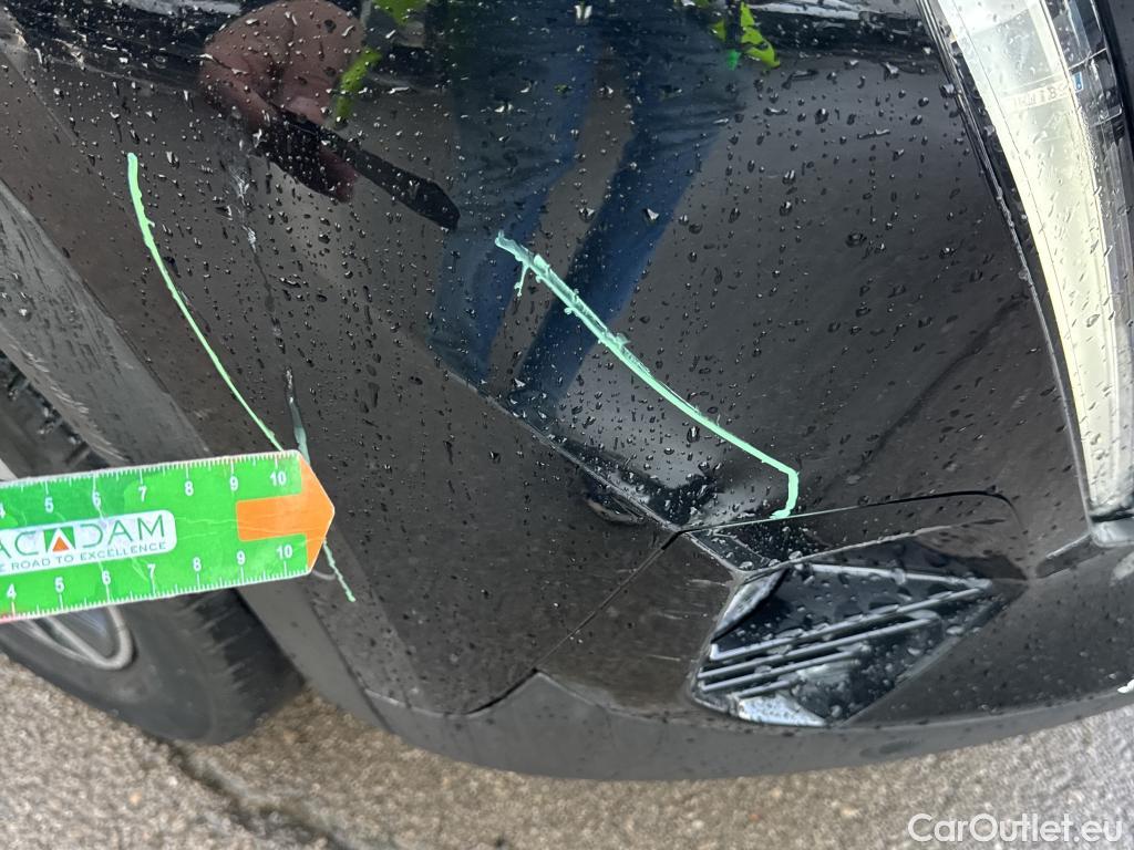  Peugeot  2008 PEUGEOT  / 2019 / 5P / todoterreno GT Pack Puretech 130 S&S EAT8 #12