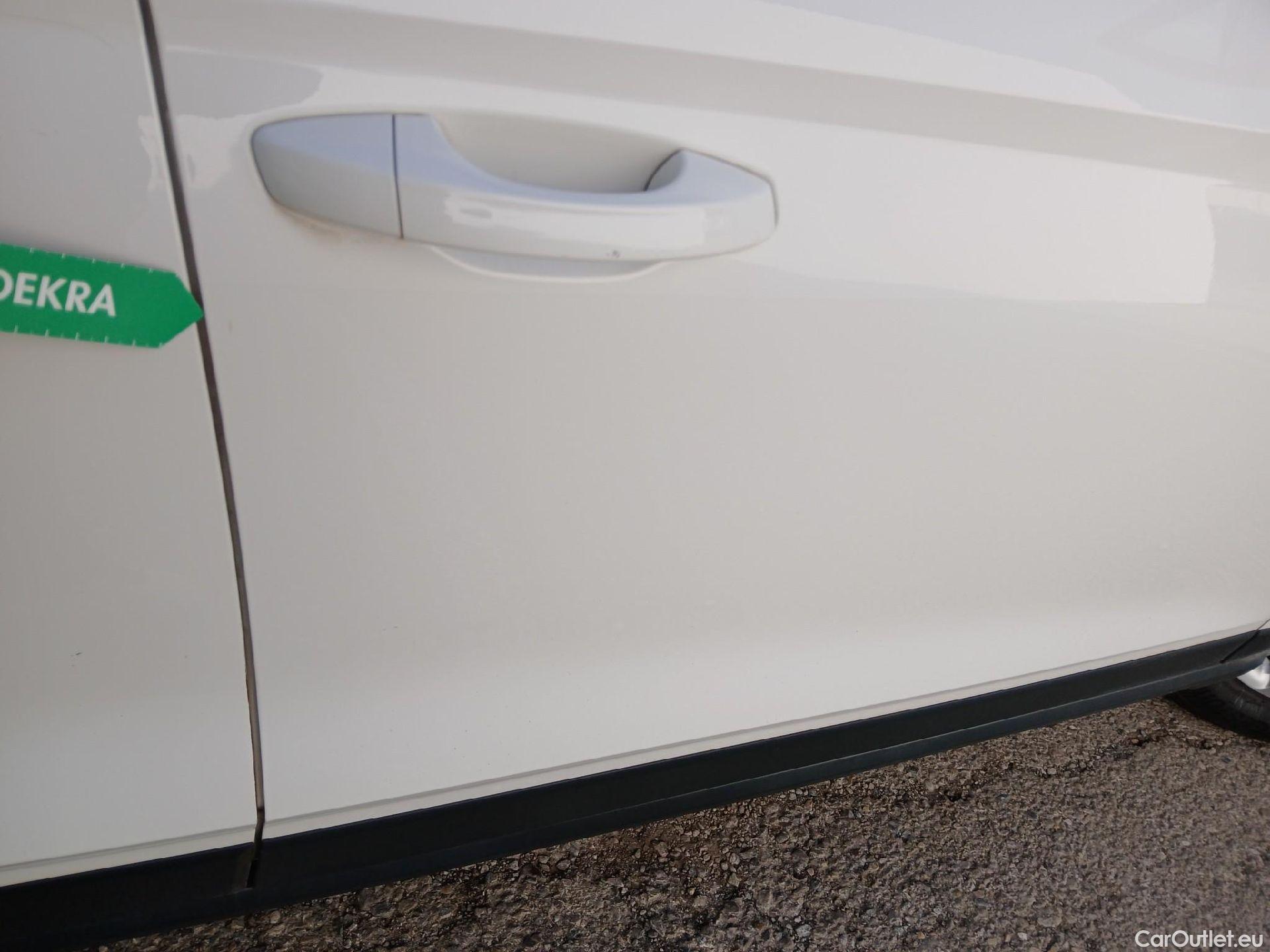  Seat  Arona SEAT  / 2017 / 5P / todoterreno 1.0 TSI 81kW (110CV) Style Plus (AC) #32