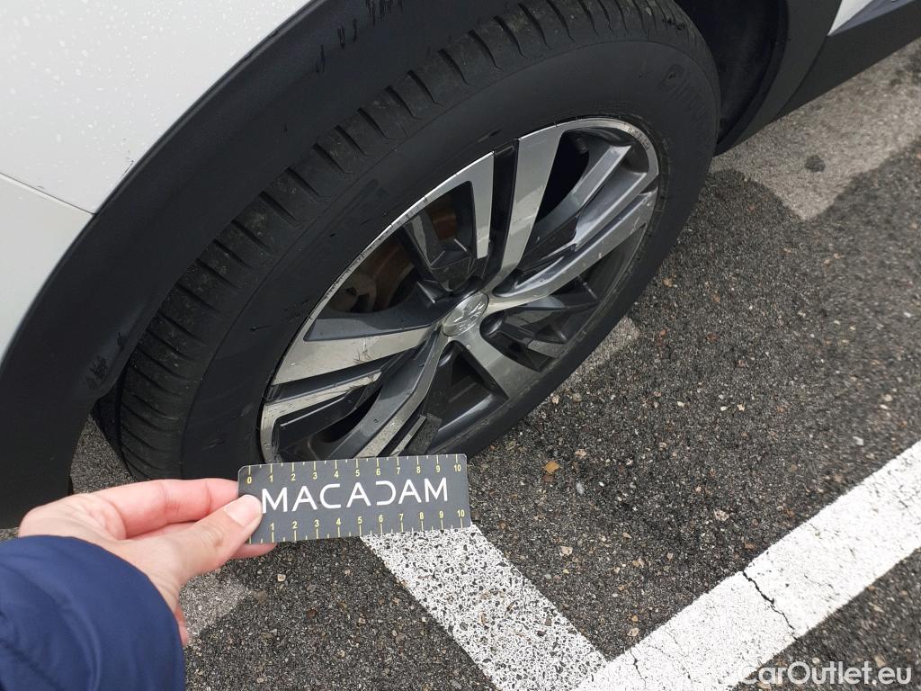  Peugeot  3008 PEUGEOT  Hybrid / 2020 / 5P / todoterreno 225 e-EAT8 Allure #1